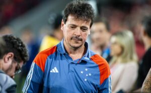 palmeiras busca contratação de meia atacante e terá que vencer o cruzeiro de diniz por lucas ronier 