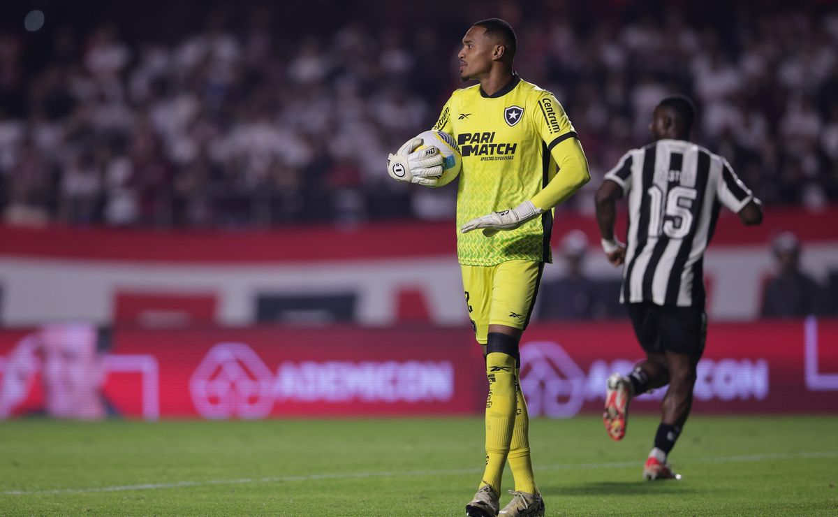 john pede "pés no chão" ao botafogo para o duelo da volta contra o peñarol: "muito difícil"