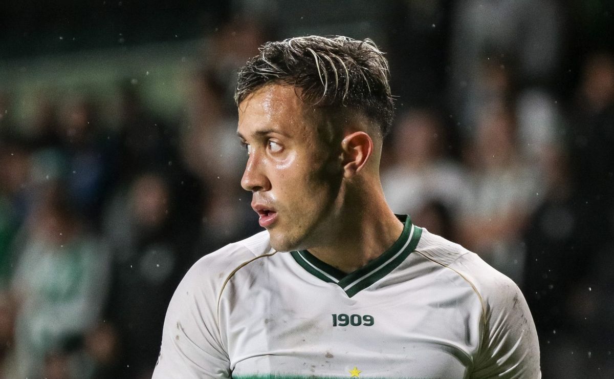 ex grêmio, matheus frizzo é oferecido ao rival internacional