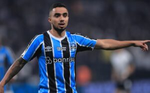 fábio chama atenção de renato portaluppi e pode ser improvisado no gre nal 443