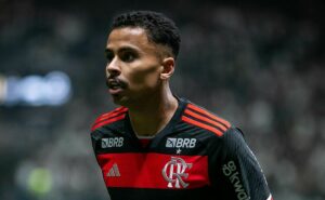 torcida do flamengo quer saída de allan após fla x flu: "o mais rápido possível"