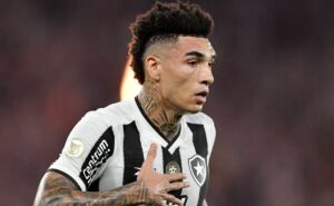 igor jesus prioriza permanência no botafogo para ficar mais próximo da seleção brasileira