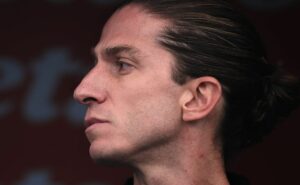 filipe luís decisivo em classificação do flamengo na copa do brasil explica mudança após expulsão: "prevista"