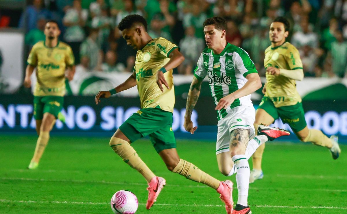 palmeiras aciona cbf e reclama da arbitragem da vitória sobre o juventude no brasileirão