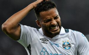 reinaldo também pode deixar o grêmio em 2025 caso renato não fique