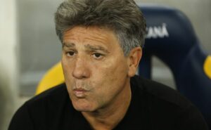 grêmio recebe novas sondagens por ronald e renato pretende dar chances para o meia