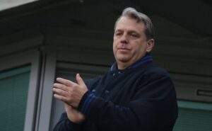 dono do chelsea irá superar proposta de r$ 36 milhões para comprar titular do santos