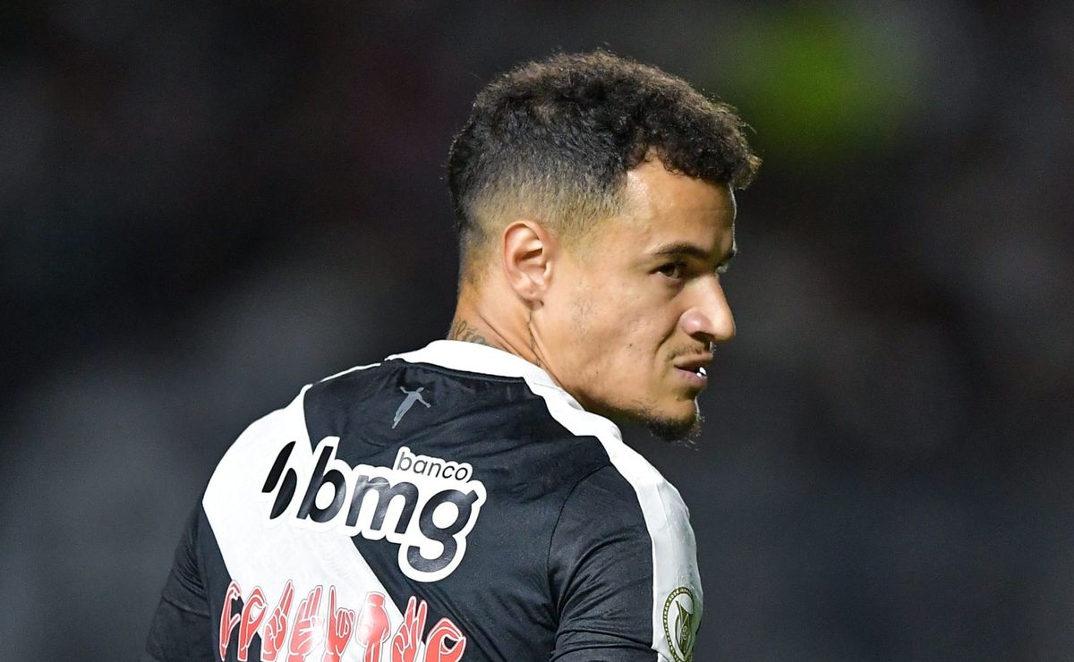 coutinho é flagrado após vasco x atlético mg e atitude é criticada: “preocupa demais”