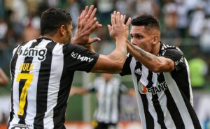 escalação do atlético mg: hulk e paulinho reforçam galo contra o grêmio; zaracho inicia transição