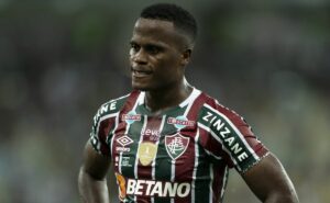 fluminense quer ter jhon arias contra o flamengo e prepara logística para contar com colombiano