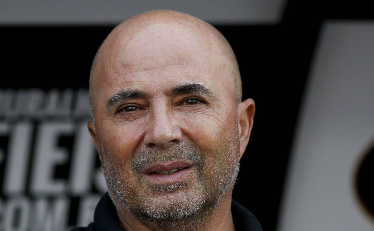 jorge sampaoli trabalha nos bastidores com o santos e deve assinar contrato até 2026