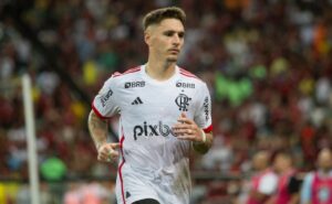 varela explica o que estava fazendo em confusão e pede desculpas à nação