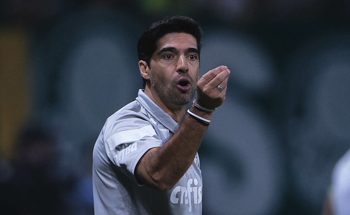 abel ferreira aborda situação de estêvão ao evitar elogios no palmeiras: “não posso...”