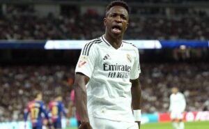 perda da bola de ouro de vini jr. causa reações em adriano, arrascaeta e ídolos do flamengo