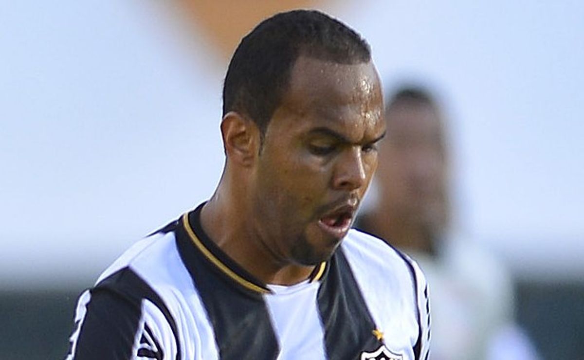 alecsandro, ex atlético mineiro, projeta título do vasco da copa do brasil: “importante ser campeão”