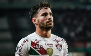 mano menezes exalta desempenho de martinelli em vitória do fluminense no brasileirão