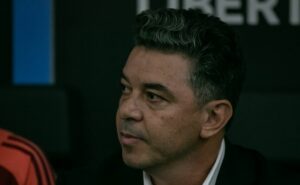 marcelo gallardo analisa goleada em atlético mg x river plate e elogia deyverson: "forte, potente"