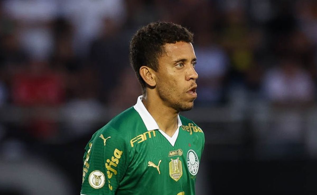 palmeiras toma decisão sobre futuro de marcos rocha e renova contrato do lateral