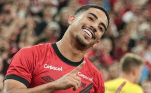 para contratar christian, cruzeiro pode enviar jogadores ao athletico