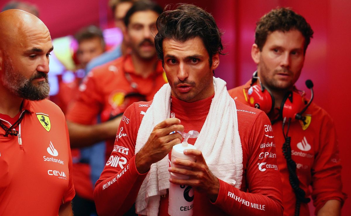 carlos sainz projeta se despedir com “chave de ouro” da ferrari em 2024