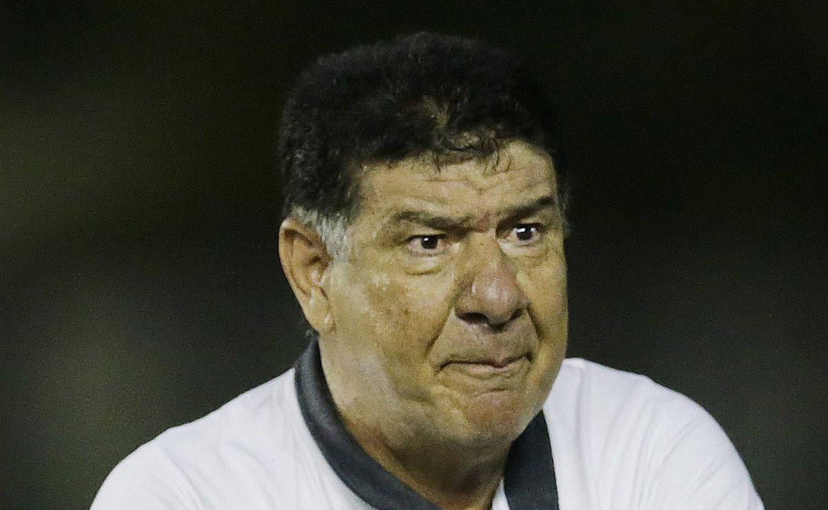 joel santana critica postura de renato portaluppi no grêmio: "para de chorar"