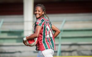 fluminense atropela o olaria com goleada de 11 a 0 no carioca feminino e hat trick