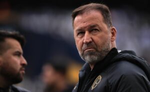 corinthians é punido pelo stjd após gestos de torcedores contra o grêmio