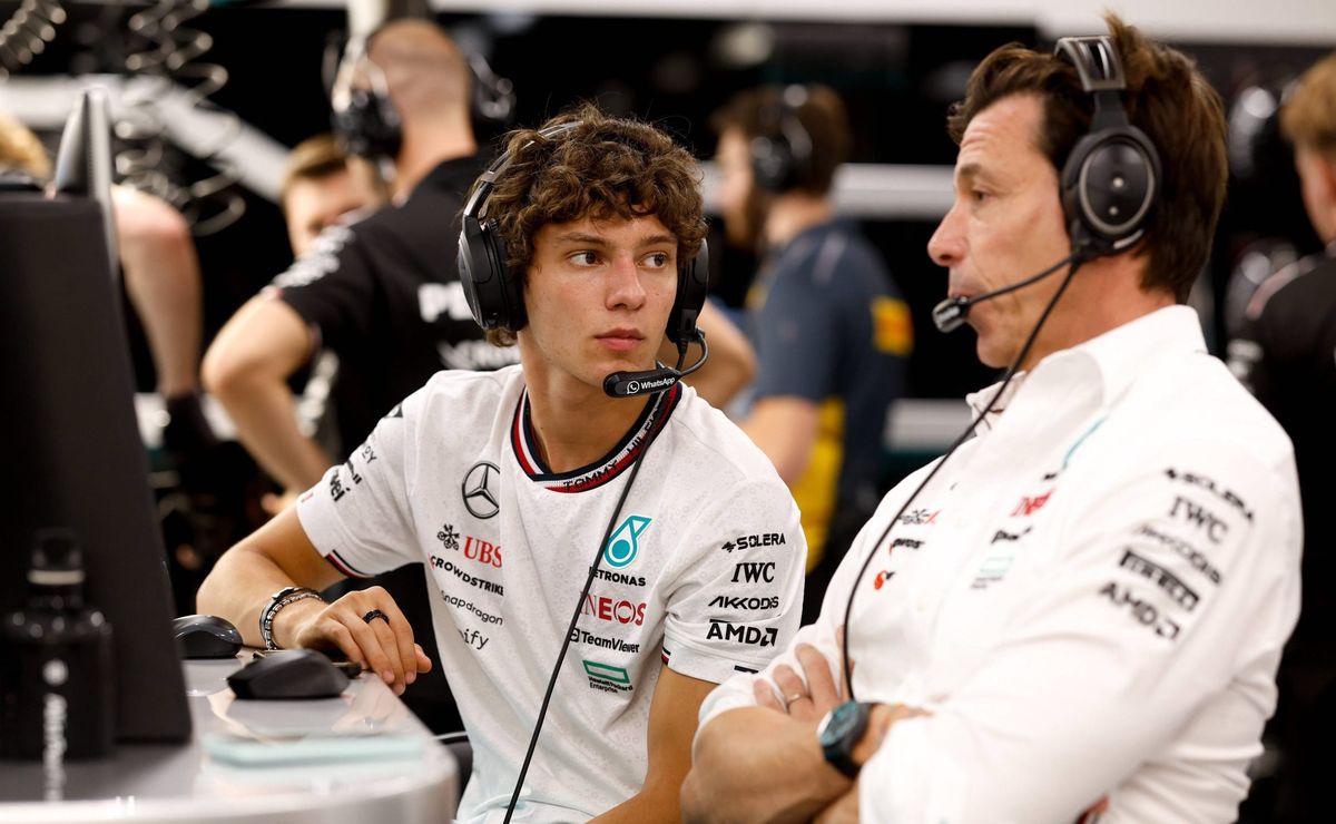 kimi antonelli fala sobre toto wolff e sua trajetória na mercedes