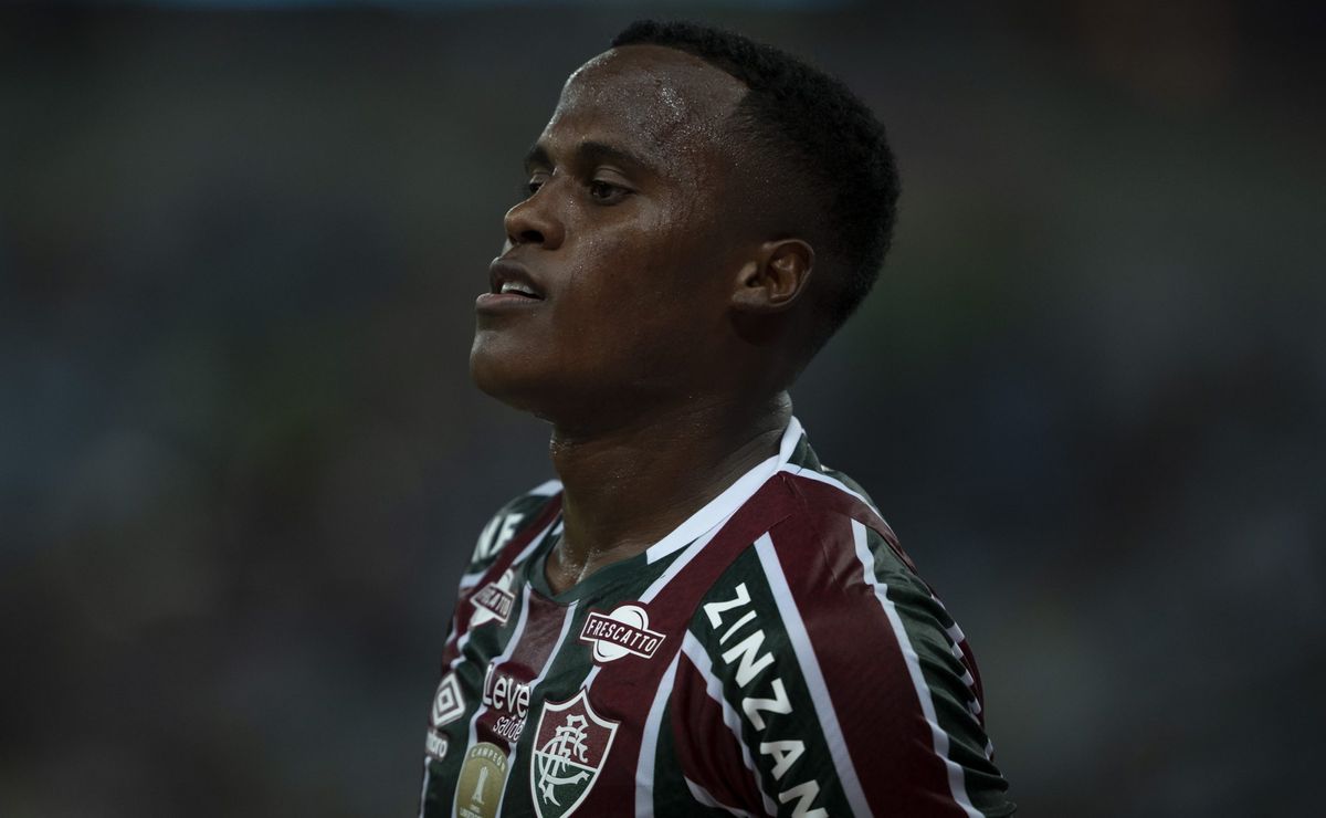 mário bittencourt indica que jhon arias vai sair do fluminense: “realizar o desejo dele”