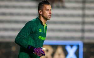 fábio se tornará o 8º goleiro com mais jogos pelo fluminense contra o flamengo