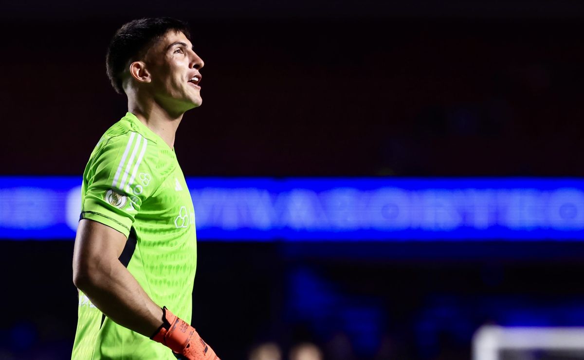 goleiro do internacional, rochet rebate declaração polêmica de suárez: “essas coisas são…”