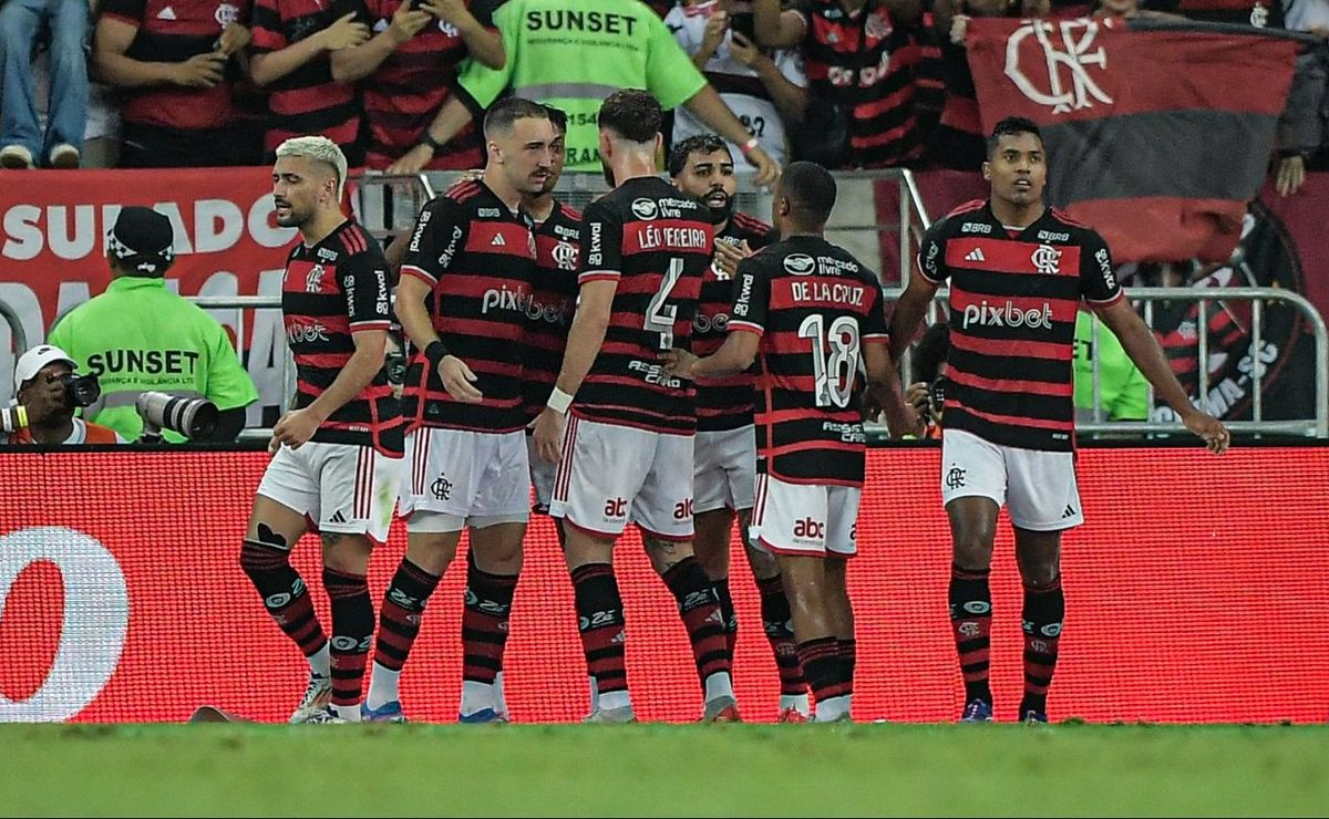 contra o fluminense, o flamengo pode chegar ao 100º gol na temporada