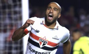 lucas moura destaca vitória do são paulo no brasileiro e relembra eliminação na libertadores 
