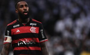 gerson e de la cruz eliminaram o corinthians e jogaram no sacrifico no flamengo 