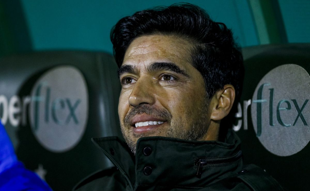 sucesso de abel no palmeiras faz treinador aparecer em lista de melhores técnicos do mundo