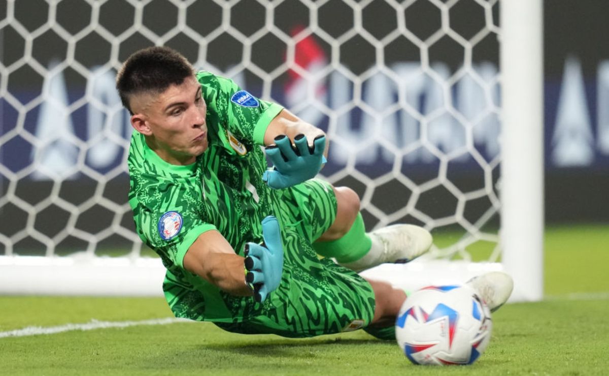 rochet leva 'frango' no uruguai e torcida do inter fica na bronca com goleiro