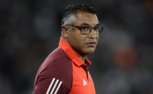 roger machado responde provocação de renato após internacional x grêmio pelo brasileirão: “maior que isso”