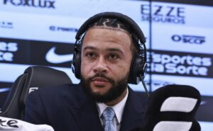 contrato de memphis depay não tem seguro e corinthians ignorou ajuda por novo parceiro