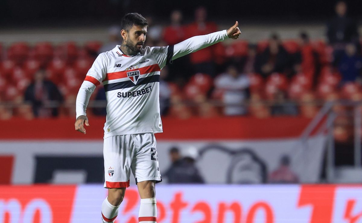 são paulo de zubeldía inicia conversas para renovar contrato de liziero