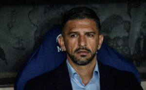 emiliano díaz assume culpa de empate do corinthians e poupa jogadores de críticas