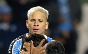 grêmio tem desfalques de soteldo, villasanti e +3 jogadores contra o atlético mg