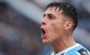 pavón deve voltar ao time do grêmio em jogo atrasado contra o atlético mg