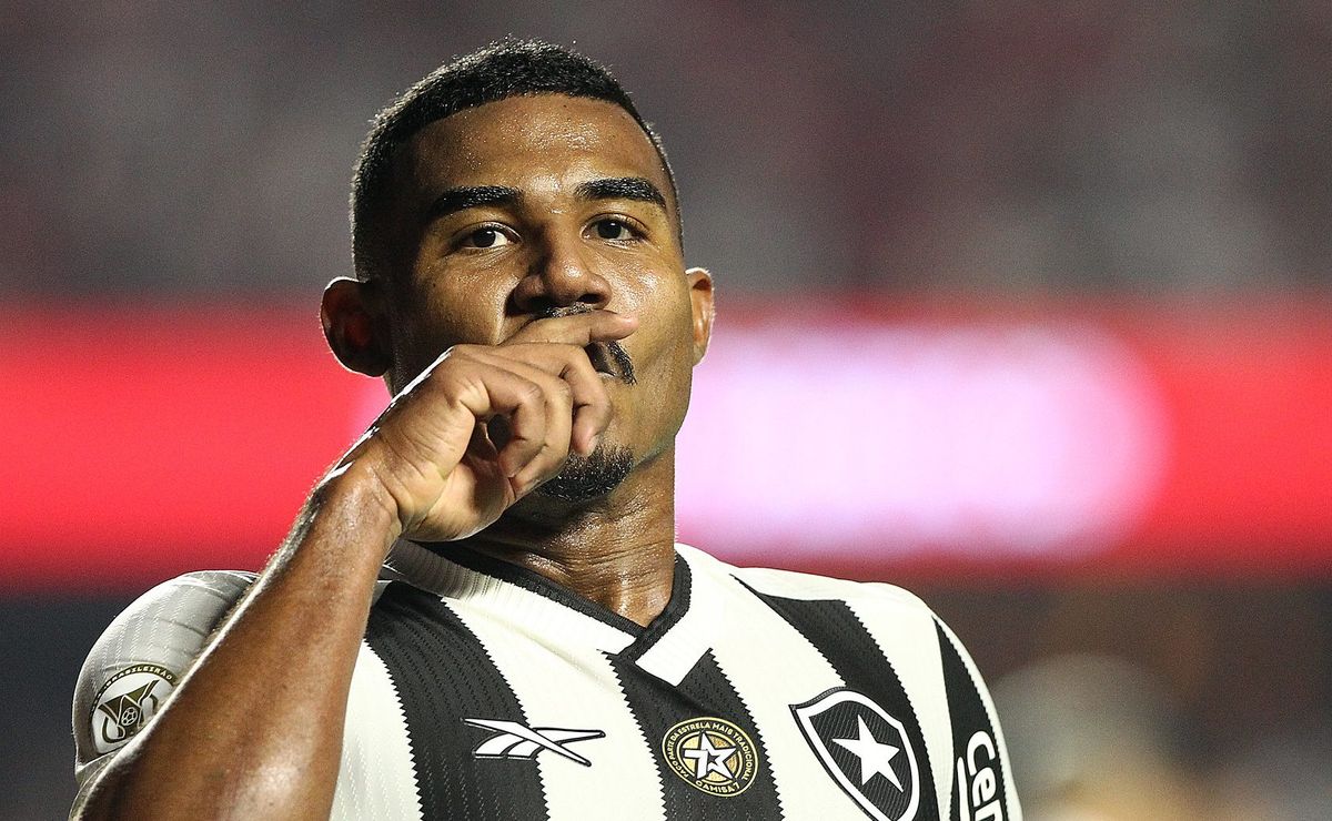 escalação do botafogo: cuiabano surge como opção e time titular é definido contra peñarol