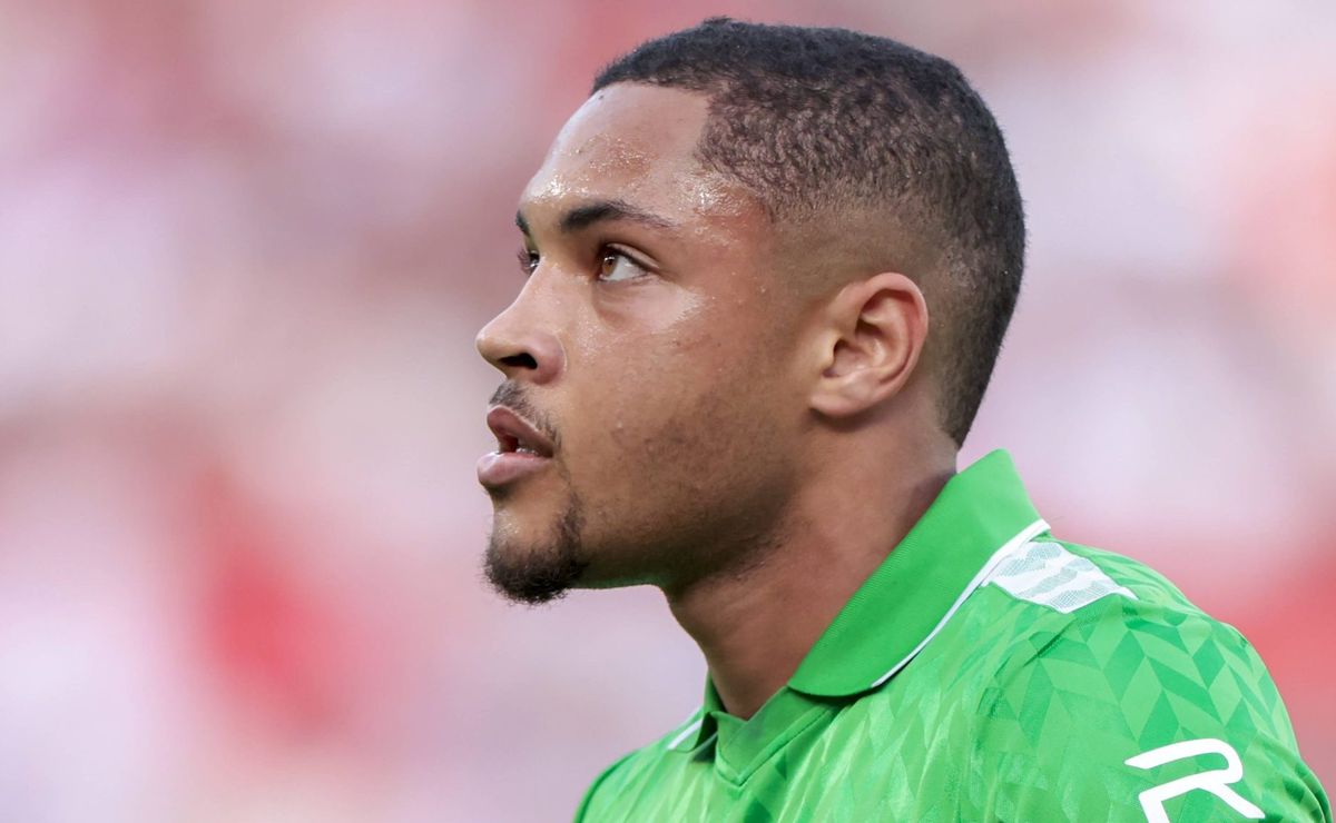 chegada de vitor roque ao flamengo é aprovada pela nação após críticas no betis esp