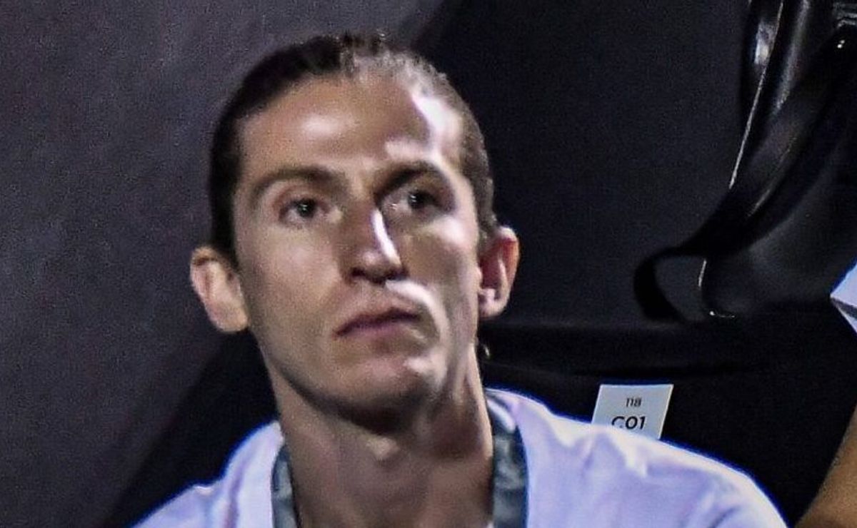 filipe luís irá barrar ayrton lucas, fabrício bruno no flamengo e manterá gabigol contra o corinthians