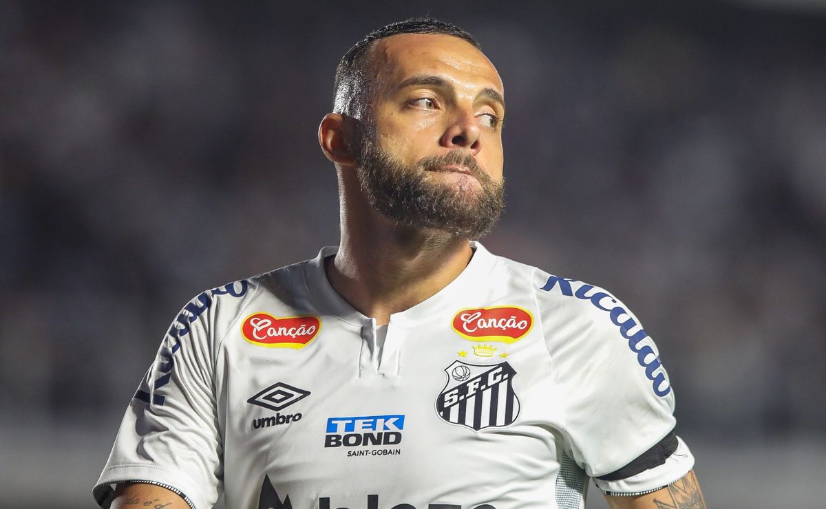 guilherme ignora sondagens e quer ficar no santos para jogar com neymar