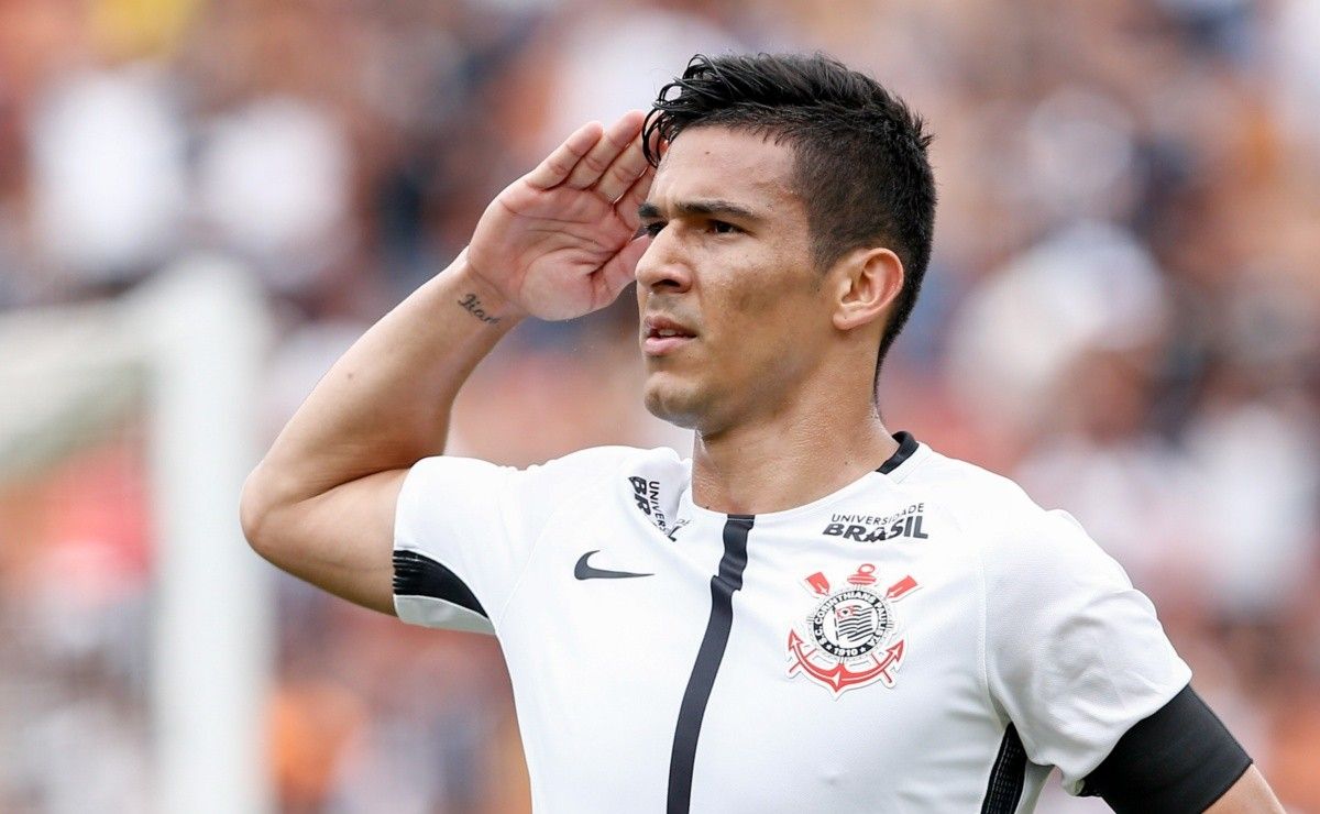 dívida com balbuena faz corinthians sofrer transferban e punição pode render longo período sem contratar