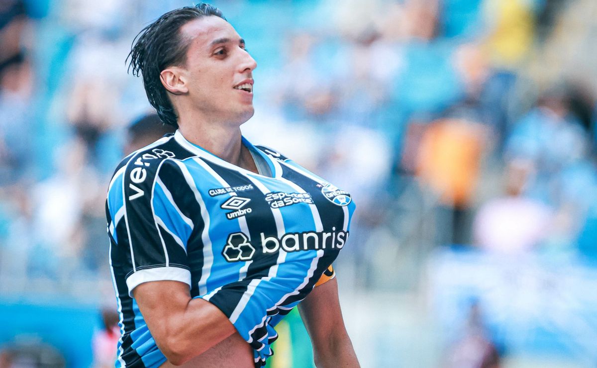 pedro geromel do grêmio anuncia aposentadoria ao fim desta temporada