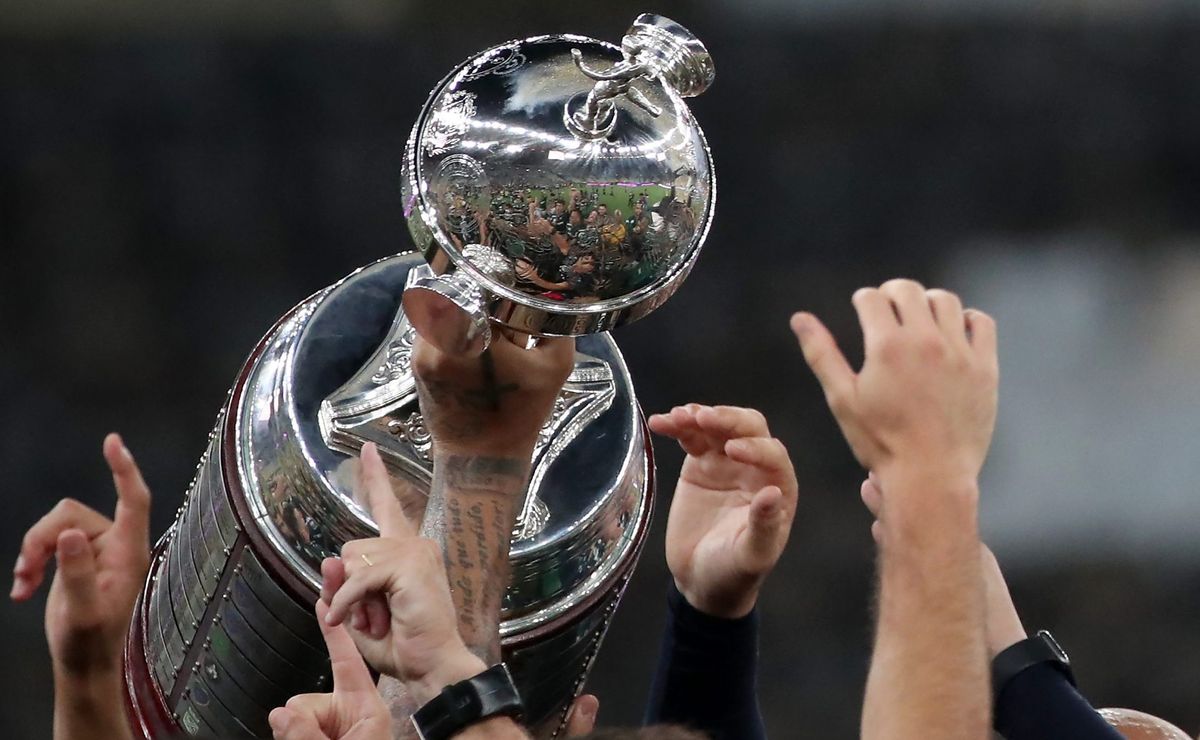 santos acerta 1ª contratação de 2025 após acordo com goleiro de tricampeão da libertadores