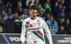 torcida do fluminense repercute convocação de bernal para a seleção uruguaia: “volte inteiro”
